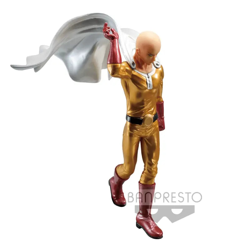 figurine-saitama-chauve-a-la-cape-one-punch-man